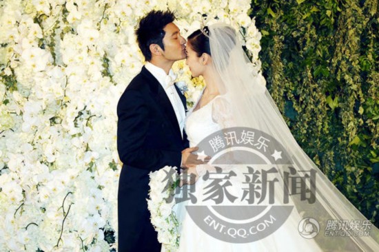 黃曉明與Angelababy，明星情侶的浪漫婚禮，黃曉明與Angelababy的夢(mèng)幻婚禮，明星情侶的浪漫瞬間